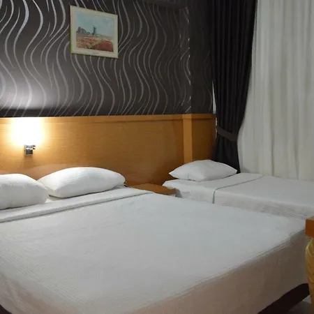 Derin Hotell