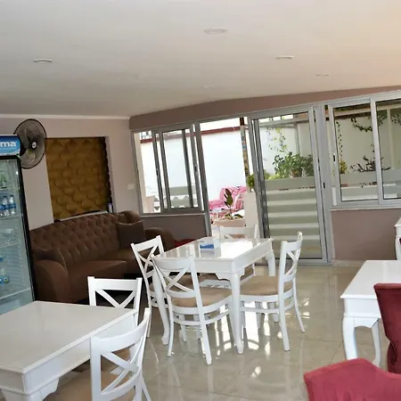 Hotell Derin 3*